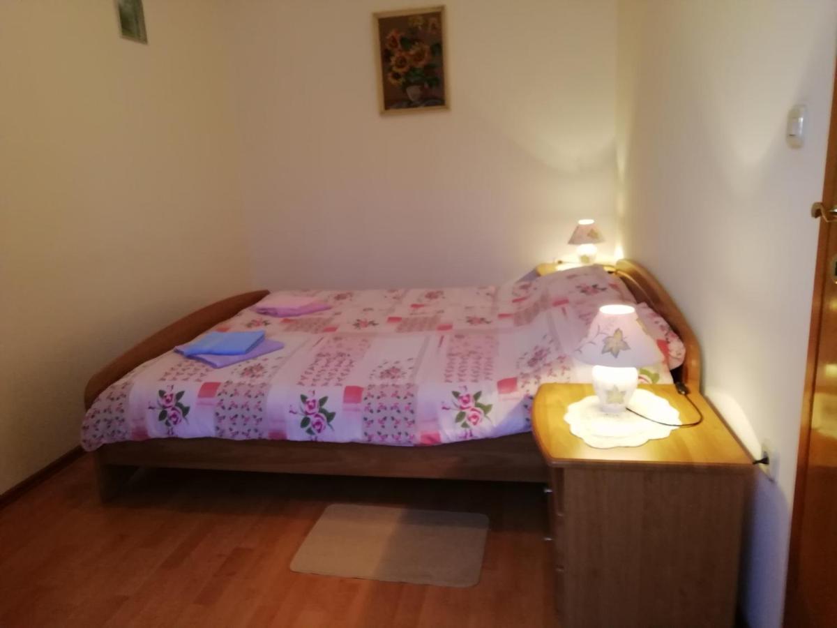 Apartmani Vesna Buje Exterior foto